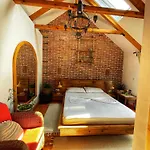 House 1960 Bed & Breakfast